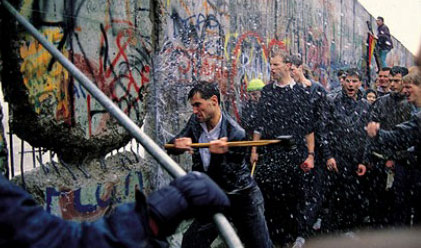 Caída del Muro de berlín. Hora 25 entrevista al embajador español