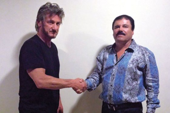 Sean Penn y El Chapo Guzmán en un encuentro el dos de octubre de 2015