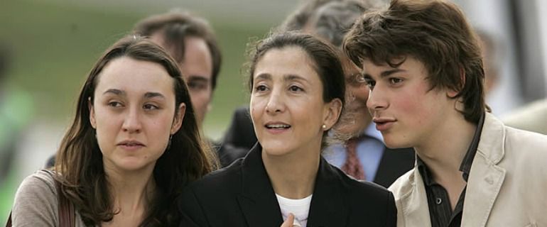 Ingrid Betancourt se reencuentra con sus hijos tras su liberación en 2008