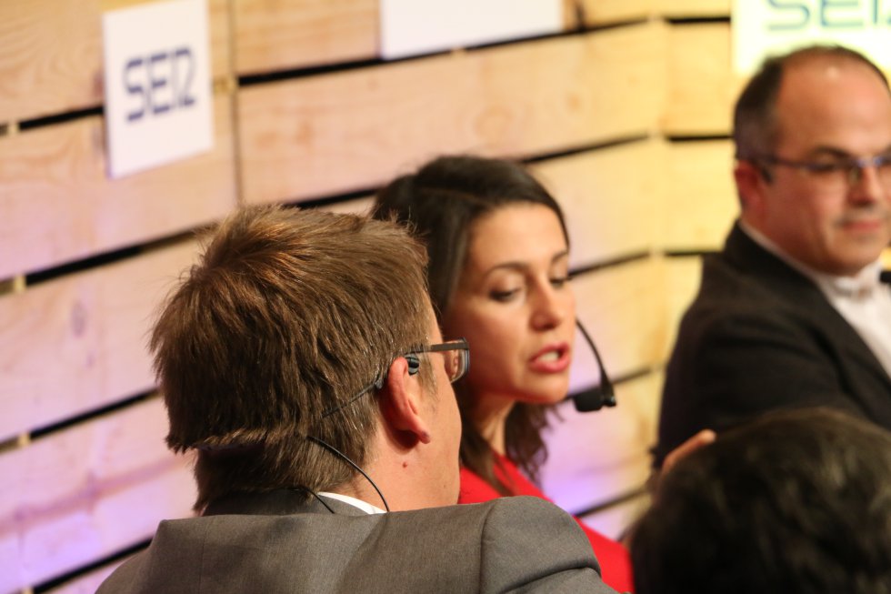 Miquel Iceta (PSC), Xavier Domènech (Catalunya en Comú-Podem), Inés Rrimadas (Ciudadanos), Carles Riera (CUP), Xavier García Albiol (PP), Jordi Turull (Junts per Catalunya) y Ernest Maragall (ERC) Miquel Iceta (PSC), Xavier Domènech (Catalunya en Comú-Podem), Inés Rrimadas (Ciudadanos), Carles Riera (CUP), Xavier García Albiol (PP), Jordi Turull (Junts per Catalunya) y Ernest Maragall (ERC)