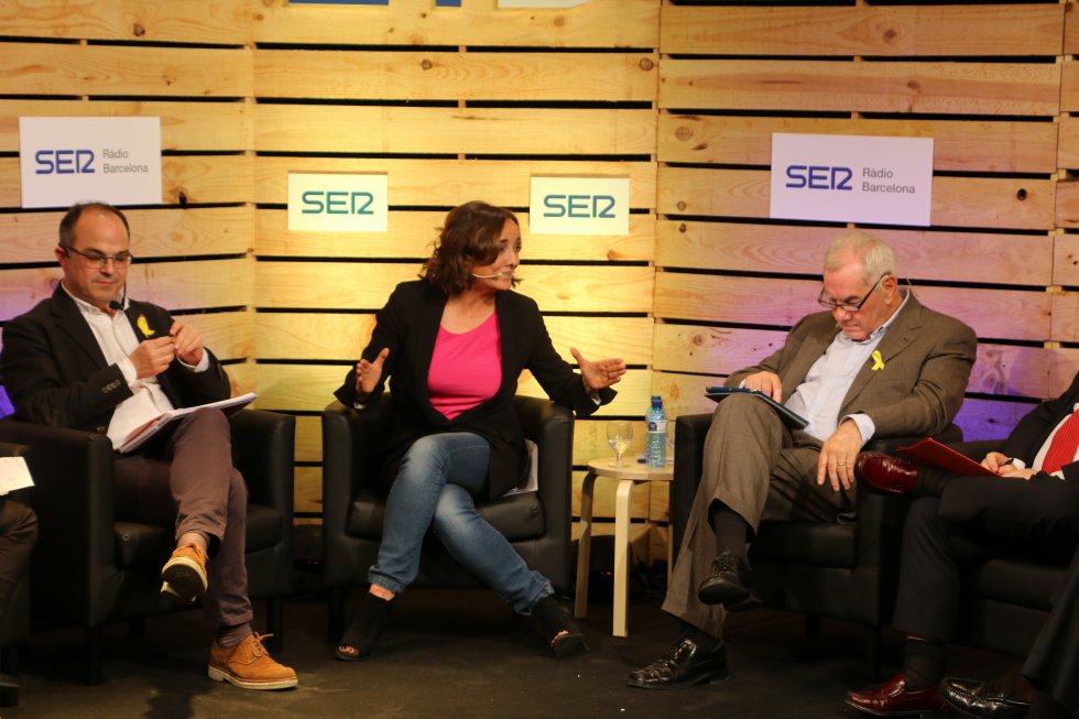 Miquel Iceta (PSC), Xavier Domènech (Catalunya en Comú-Podem), Inés Rrimadas (Ciudadanos), Carles Riera (CUP), Xavier García Albiol (PP), Jordi Turull (Junts per Catalunya) y Ernest Maragall (ERC) Miquel Iceta (PSC), Xavier Domènech (Catalunya en Comú-Podem), Inés Rrimadas (Ciudadanos), Carles Riera (CUP), Xavier García Albiol (PP), Jordi Turull (Junts per Catalunya) y Ernest Maragall (ERC)