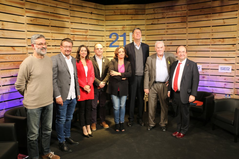 Miquel Iceta (PSC), Xavier Domènech (Catalunya en Comú-Podem), Inés Rrimadas (Ciudadanos), Carles Riera (CUP), Xavier García Albiol (PP), Jordi Turull (Junts per Catalunya) y Ernest Maragall (ERC) Miquel Iceta (PSC), Xavier Domènech (Catalunya en Comú-Podem), Inés Rrimadas (Ciudadanos), Carles Riera (CUP), Xavier García Albiol (PP), Jordi Turull (Junts per Catalunya) y Ernest Maragall (ERC)