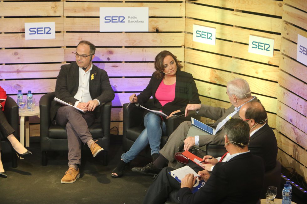 Miquel Iceta (PSC), Xavier Domènech (Catalunya en Comú-Podem), Inés Rrimadas (Ciudadanos), Carles Riera (CUP), Xavier García Albiol (PP), Jordi Turull (Junts per Catalunya) y Ernest Maragall (ERC) Miquel Iceta (PSC), Xavier Domènech (Catalunya en Comú-Podem), Inés Rrimadas (Ciudadanos), Carles Riera (CUP), Xavier García Albiol (PP), Jordi Turull (Junts per Catalunya) y Ernest Maragall (ERC)