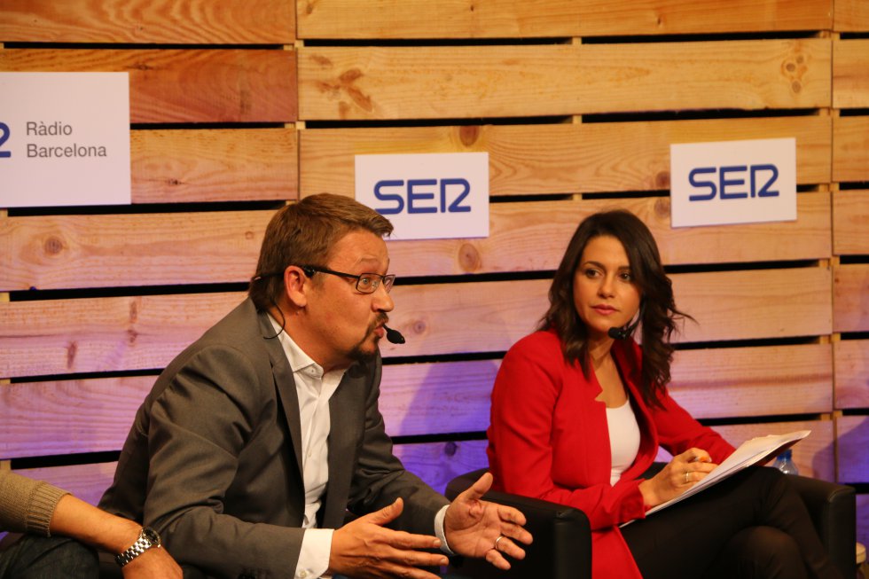 Miquel Iceta (PSC), Xavier Domènech (Catalunya en Comú-Podem), Inés Rrimadas (Ciudadanos), Carles Riera (CUP), Xavier García Albiol (PP), Jordi Turull (Junts per Catalunya) y Ernest Maragall (ERC) Miquel Iceta (PSC), Xavier Domènech (Catalunya en Comú-Podem), Inés Rrimadas (Ciudadanos), Carles Riera (CUP), Xavier García Albiol (PP), Jordi Turull (Junts per Catalunya) y Ernest Maragall (ERC)