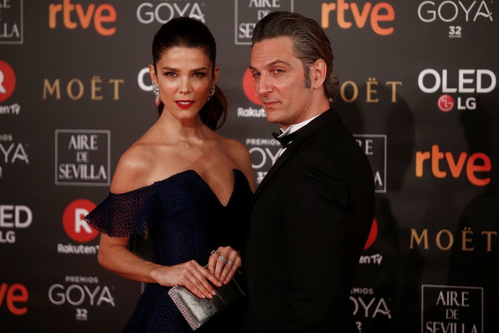 Juana Acosta y Ernesto Alterio posan para los fotógrafos. Juana Acosta y Ernesto Alterio posan para los fotógrafos.