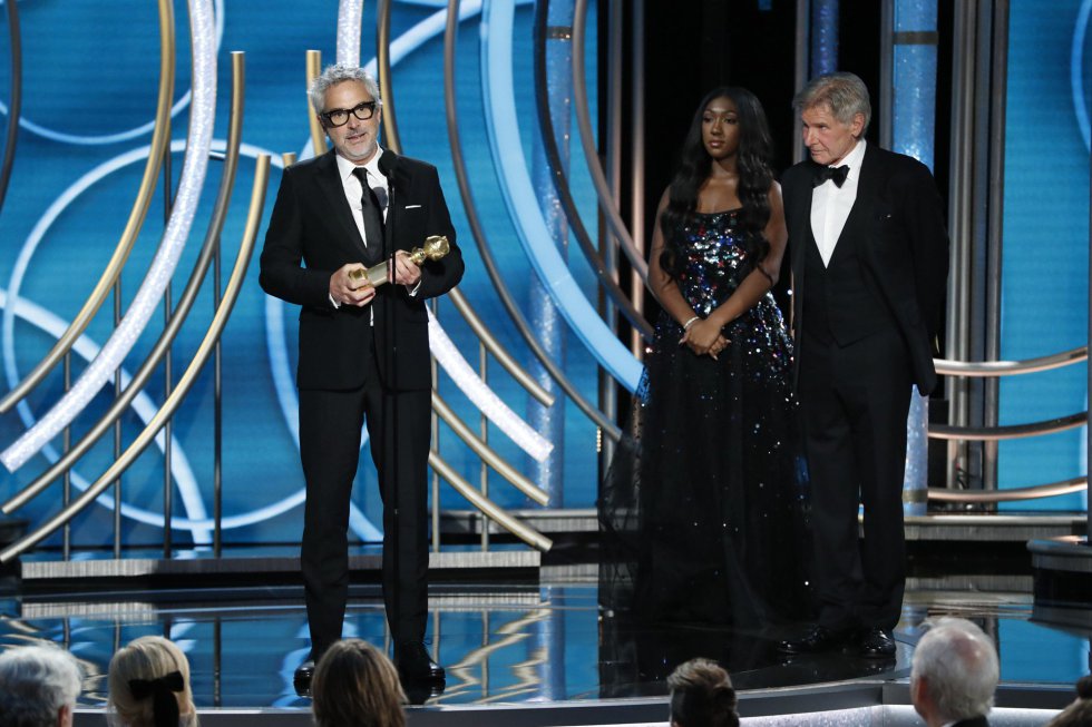 'Roma' es una película de Netflix y en español y mixteco, sobre el clasismo, el machismo y el racismo del México de los setenta, basada en la infancia del director, que homenajea a todas las empleadas del hogar y la plusvalía de los cuidados. 'Roma' es una película de Netflix y en español y mixteco, sobre el clasismo, el machismo y el racismo del México de los setenta, basada en la infancia del director, que homenajea a todas las empleadas del hogar y la plusvalía de los cuidados.