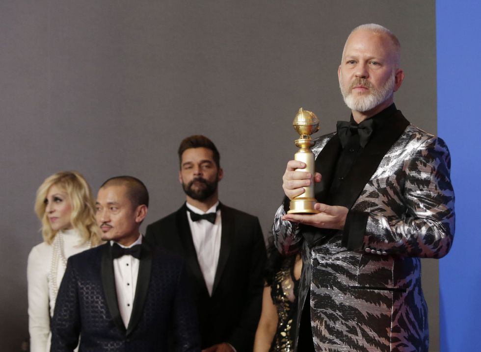 Ryan Murphy, creador de la miniserie El asesinato de Gianni Versace, que ha logrado dos Globos de Oro, mejor miniserie y mejor actor protagonista para Darren Criss. Ryan Murphy, creador de la miniserie El asesinato de Gianni Versace, que ha logrado dos Globos de Oro, mejor miniserie y mejor actor protagonista para Darren Criss.
