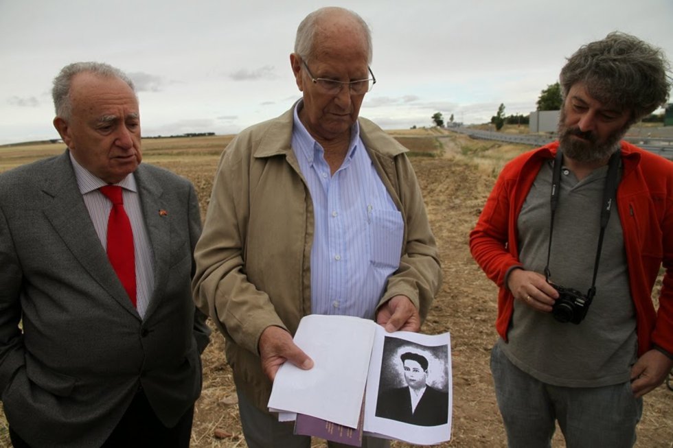 Vidas Enterradas: Un largo camino de vuelta a casa Vidas Enterradas: Un largo camino de vuelta a casa
