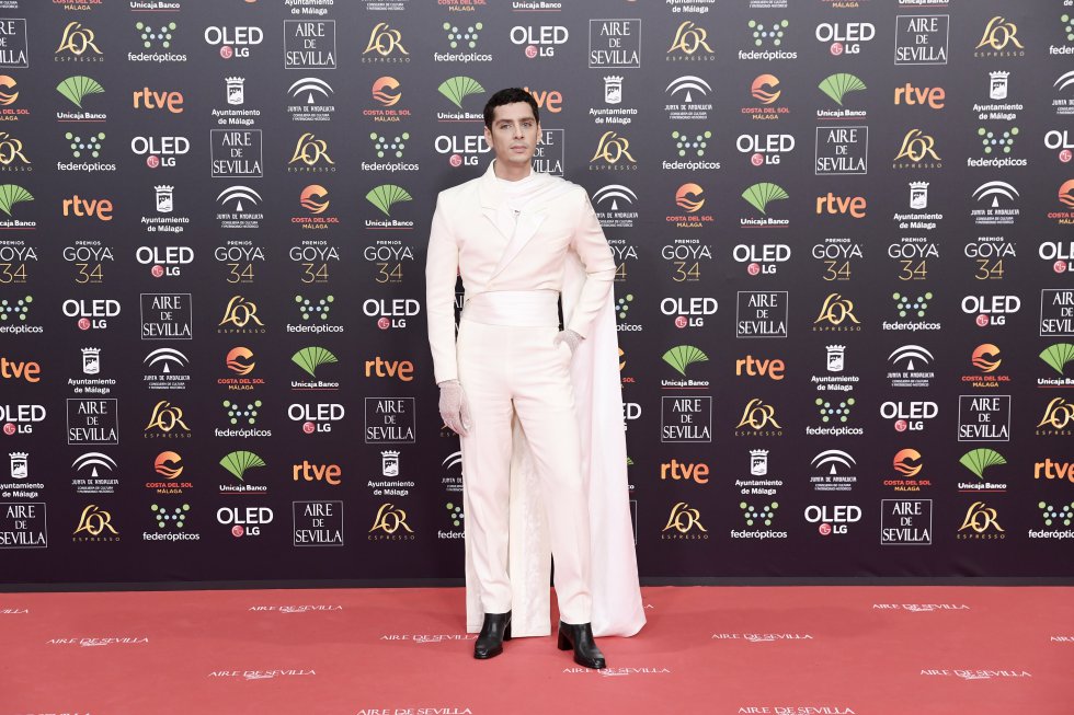 Eduardo Casanova en la alfombra roja de los Premios Goya 2020 Eduardo Casanova en la alfombra roja de los Premios Goya 2020