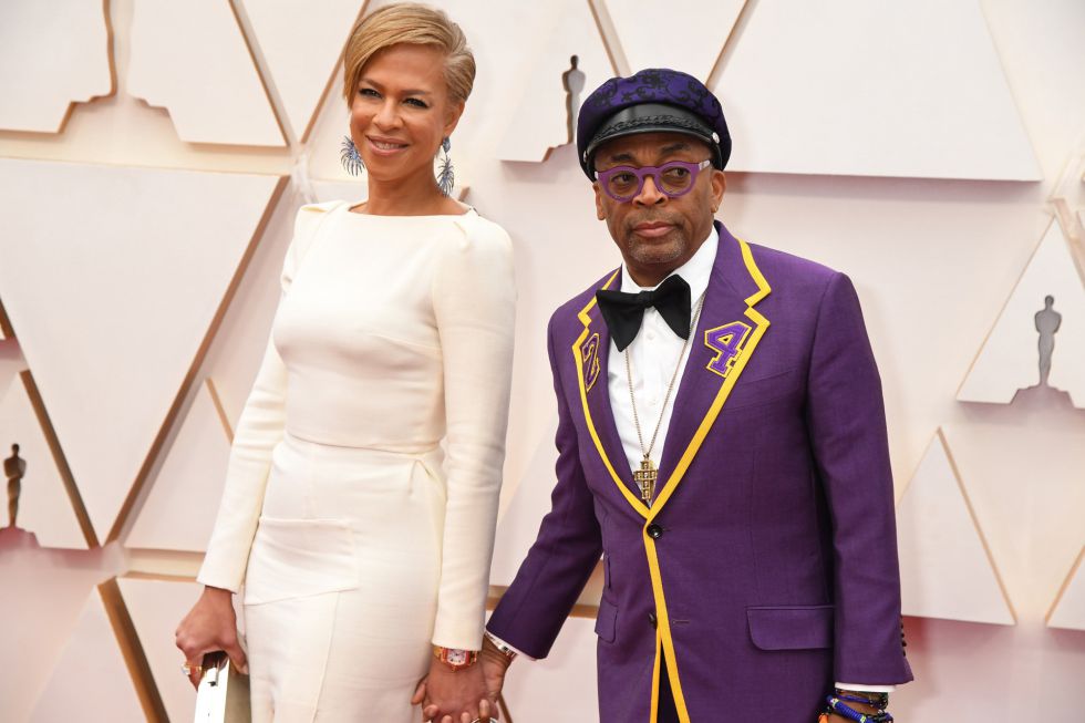 Tonya Lewis Lee y el director Spike Lee, que ha homenajeado a Kobe Bryant tras su fallecimiento Tonya Lewis Lee y el director Spike Lee, que ha homenajeado a Kobe Bryant tras su fallecimiento