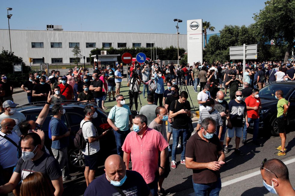 Trabajadores protestan por el cierre de Nissan. Trabajadores protestan por el cierre de Nissan.