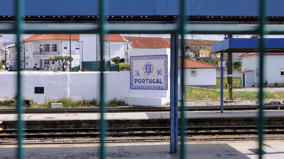 Coronavirus: La "vieja aduana" donde quedan portugueses y españoles sin cruzar la frontera Coronavirus: La "vieja aduana" donde quedan portugueses y españoles sin cruzar la frontera
