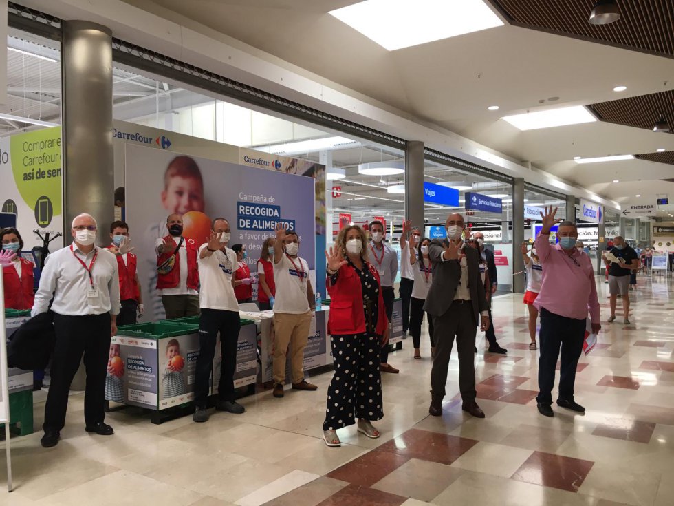 Acción de #KilosDeSolidaridad desde el Carrefour del centro comercial Gran Turia en Xirivella (València). Acción de #KilosDeSolidaridad desde el Carrefour del centro comercial Gran Turia en Xirivella (València).