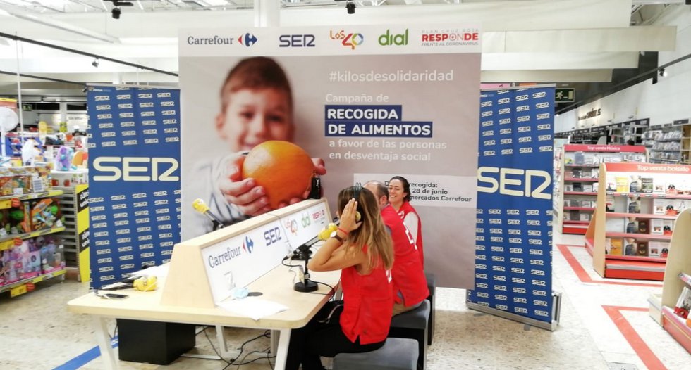 El especial 'Hoy por hoy' desde el Carrefour de Alcobendas con #KilosDeSolidaridad, en imágenes El especial 'Hoy por hoy' desde el Carrefour de Alcobendas con #KilosDeSolidaridad, en imágenes