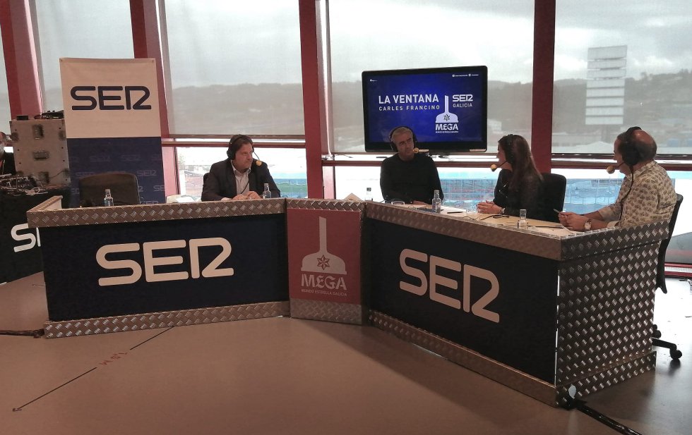 Ignacio Rivera (consejero delegado de la Corporación Hijos de Rivera), Carles Francino, Inés Rey (alcaldesa de A Coruña) e Isaías Lafuente Ignacio Rivera (consejero delegado de la Corporación Hijos de Rivera), Carles Francino, Inés Rey (alcaldesa de A Coruña) e Isaías Lafuente