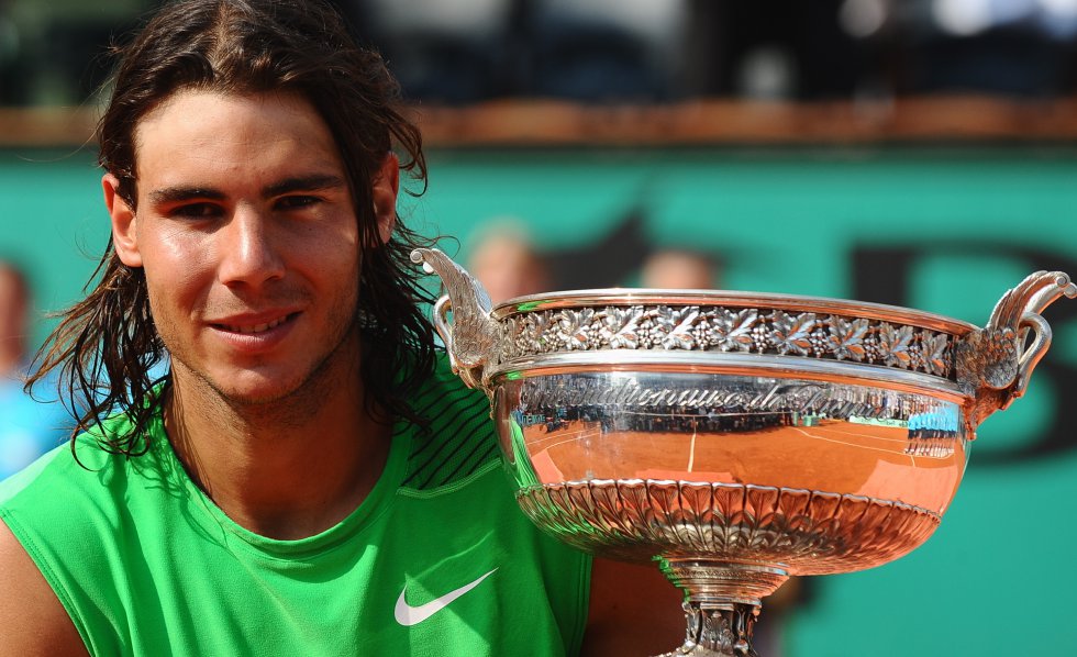 Rafa Nadal posa con su cuarto Roland Garros en 2008 Rafa Nadal posa con su cuarto Roland Garros en 2008