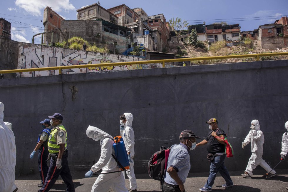 Pandemia. Miradas de una tragedia Pandemia. Miradas de una tragedia