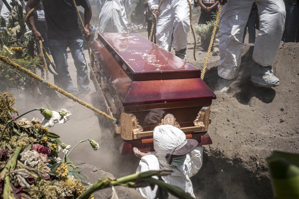 Pandemia. Miradas de una tragedia Pandemia. Miradas de una tragedia