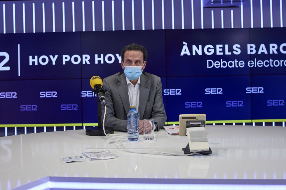 El candidato de Cs, Edmundo Bal ve un "error" que se levantase la izquierda, "sin ser capaces de hablar" y "haciéndole el juego a Vox". El candidato de Cs, Edmundo Bal ve un "error" que se levantase la izquierda, "sin ser capaces de hablar" y "haciéndole el juego a Vox".