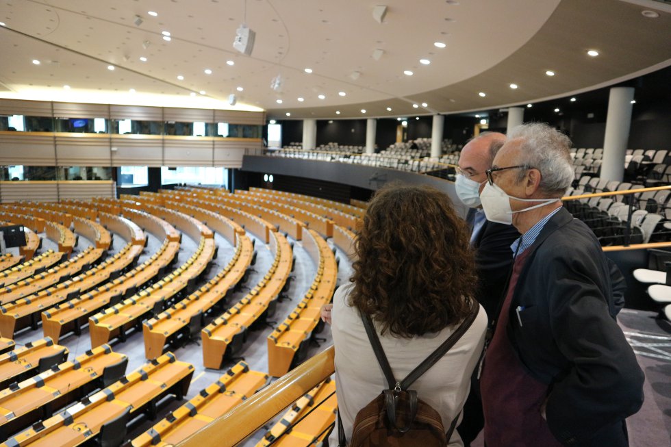 La visita de Millás al Parlamento Europeo, en imágenes La visita de Millás al Parlamento Europeo, en imágenes