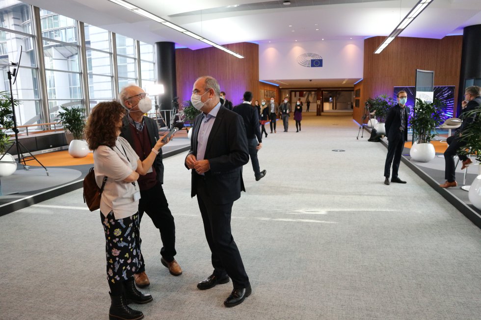 La visita de Millás al Parlamento Europeo, en imágenes La visita de Millás al Parlamento Europeo, en imágenes