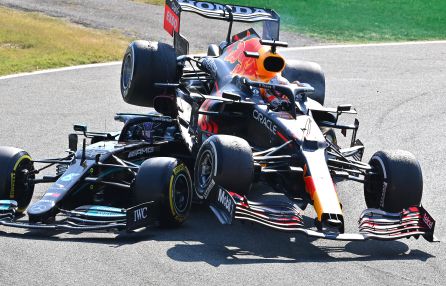 Accident between Hamilton and Verstappen in Monza