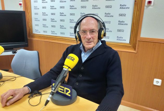 Antonio, in the studios of Radio Albacete. Antonio, in the studios of Radio Albacete.