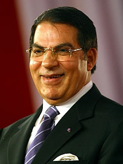 El presidente tunecino, Zine el Abidín Ben Alí, volvió a ser reelegido para un cuarto mandato. (Reuters)