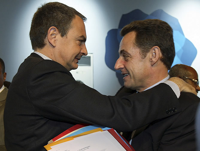 Zapatero y Sarkozy hoy tras su reunión en Lisboa