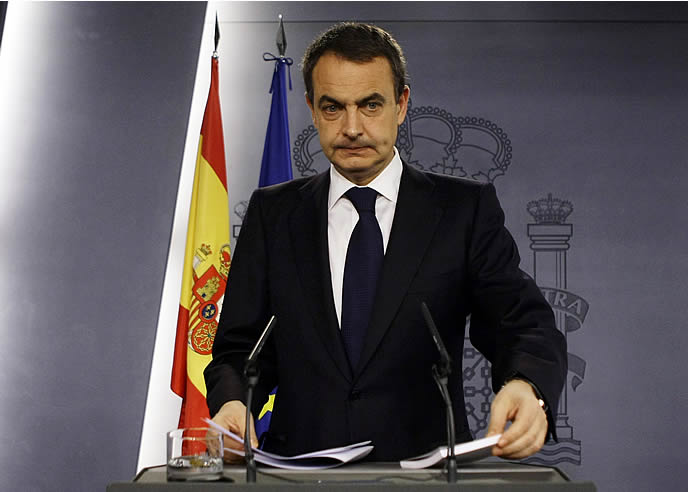 Zapatero: "ETA está vencida por la democracia"