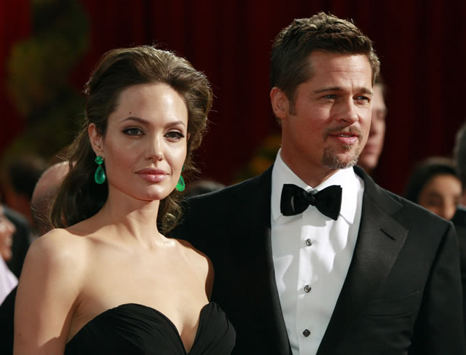 Las imágenes de la alfombra más famosa. Angelina Jolie y Brad Pitt, ambos nominados, a su llegada a la ceremonia