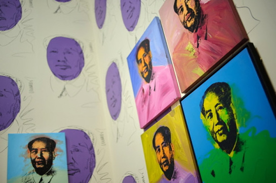 FOTOGALERIA: Los retratos de Warhol reúnen a muchas caras conocidas