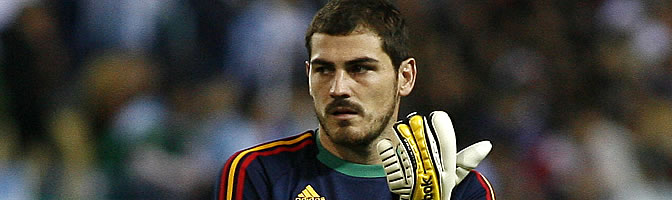 Casillas, capitán de la Selección española