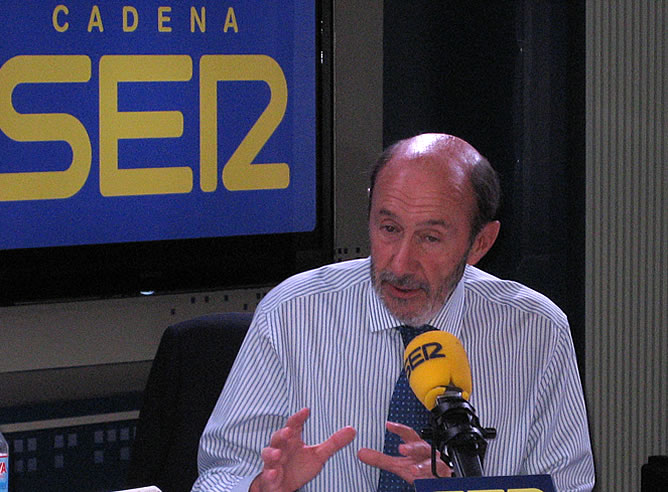 Alfredo Pérez Rubalcaca, ministro del Interior, en 'Hora 25'