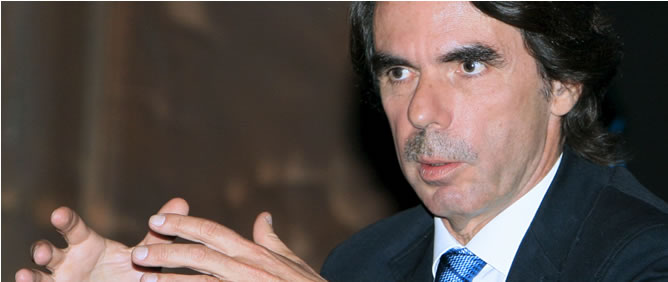 José María Aznar, durante una conferencia / EFE
