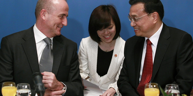El ministro Miguel Sebastián, junto al viceprimer ministro chino en Madrid
