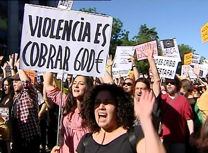 Miles de personas se manifiestan esta tarde en Madrid, convocadas por el movimiento pacífico 'Democracia real ya' y movilizados por las redes sociales, para pedir un cambio político y social ante la inoperancia del modelo actual Miles de personas se manifiestan esta tarde en Madrid, convocadas por el movimiento pacífico 'Democracia real ya' y movilizados por las redes sociales, para pedir un cambio político y social ante la inoperancia del modelo actual