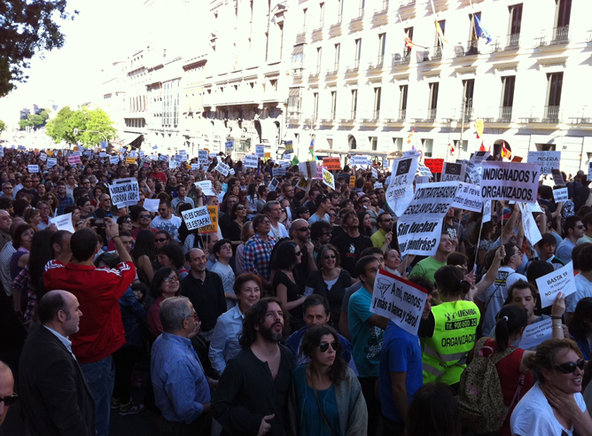 Miles de personas piden en Madrid un cambio político y social Miles de personas piden en Madrid un cambio político y social