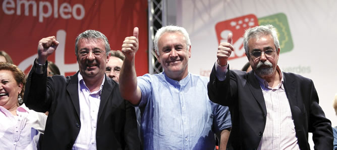 El partido cierra su campaña electoral poniendo a los acampados de Sol como "ejemplo de lucha"