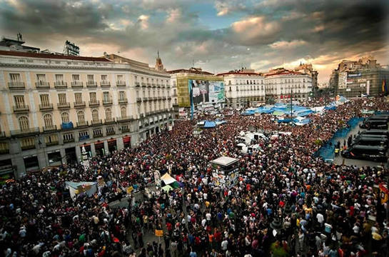 FOTOGALERIA: Atardecer en la Puerta del Sol
