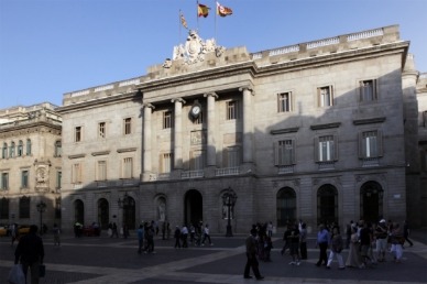 Barcelona convoca un Ple extraordinari per donar suport a la consulta