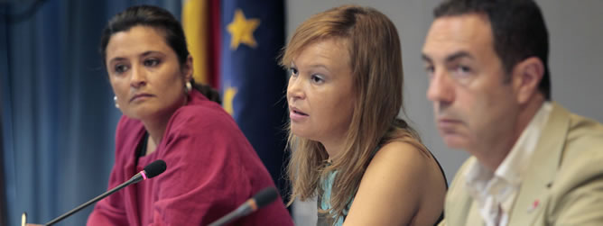 Leire Pajín, junto a la secretaria de Estado de Igualdad y el delegado para Violencia de Género