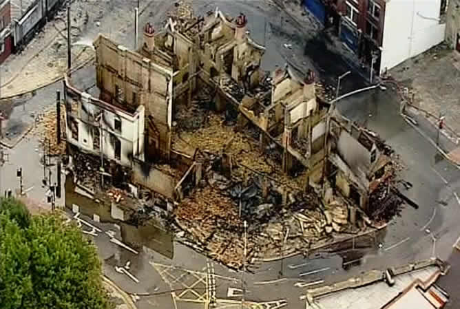 Una tienda destruida en el barrio de Croydon, al sur de Londres, tras los disturbios