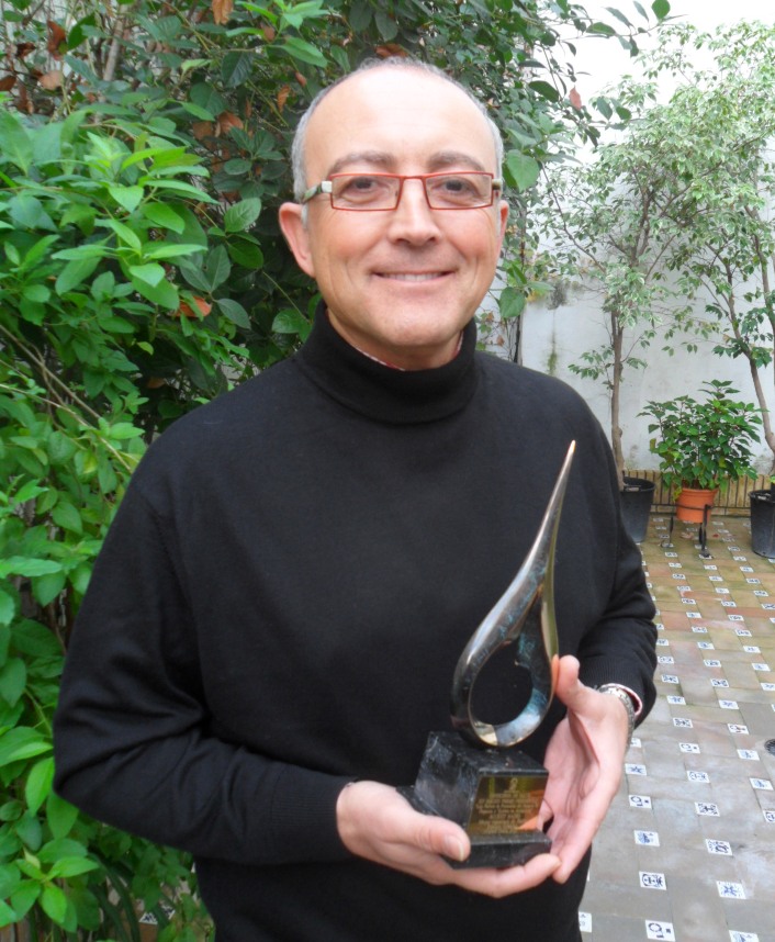 Radio Sevilla recoge premio Luis Portero por el reportaje "Diálisis infantil"