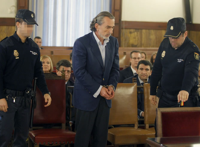 Francisco Correa, a su llegada a declarar como testigo durante el juicio a Camps