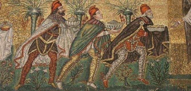 Mosaico con los Reyes Magos en la iglesia de San Apolinar, en Rávena (Italia), siglo VI