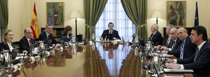El jefe del Gobierno, Mariano Rajoy, al comienzo de la primera reunión de su Consejo de Ministros