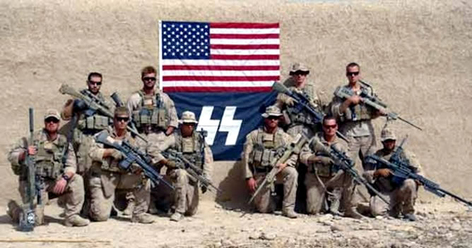 Polémica por la difusión de una foto de marines de EEUU con una bandera nazi en Afganistán (EFE)