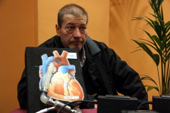 El Hospital Universitario de Bellvitge implanta con éxito un corazón artificial