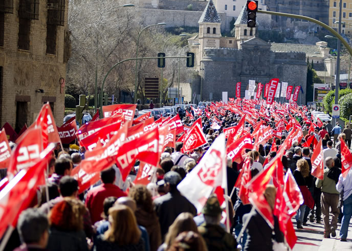 La manifestación en contra de la reforma y los recortes, en las calles de Toledo
